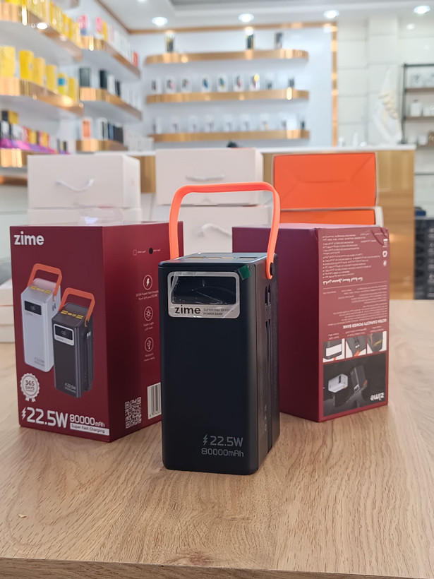 پاوربانک ۸۰۰۰۰ میلیآمپر Zime مدل B18 | مجهز به ۴ خروجی USB و توان ۲۲.۵ وات