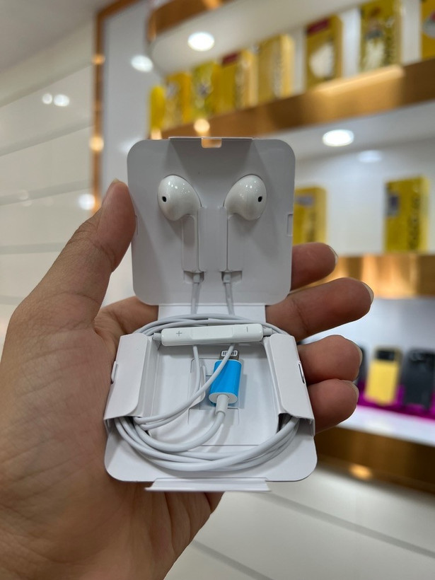 هندزفری اپل Apple EarPods مدل MMTN2AM/A با کانکتور لایتنینگ (Lightning)