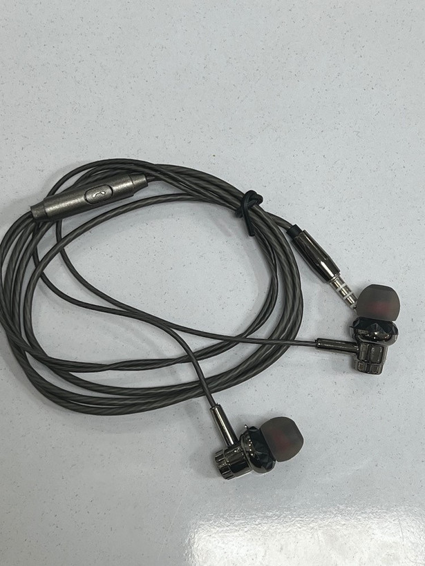 هندزفری سیمی JC‑04 HiFi Audio با جک ۳.۵ میلیمتری و میکروفون | باس قوی و صدای شفاف