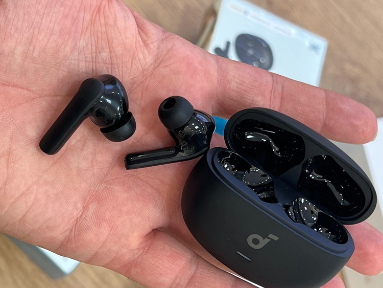 ایرپاد ساندکور انکر مدل RC50Pro با فناوری BassUp و شارژدهی ۳۰ ساعته | اورجینال Soundcore RC50Pro