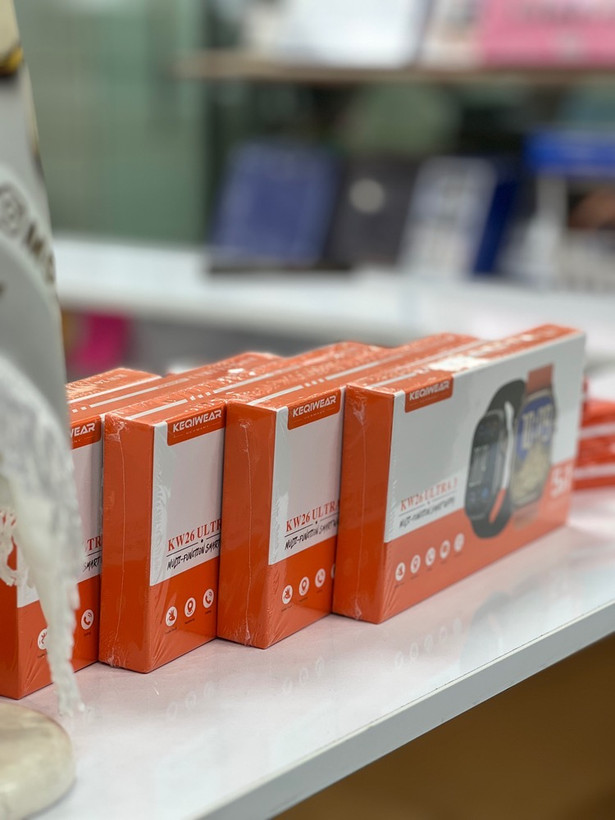 ساعت هوشمند KEQIWEAR مدل KW26 ULTRA 3 با قابلیت مکالمه و GPS | پک اقتصادی ۱+۵