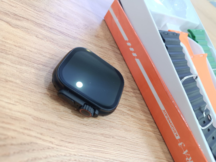 ساعت هوشمند KEQIWEAR مدل KW26 ULTRA 3 با قابلیت مکالمه و GPS | پک اقتصادی ۱+۵