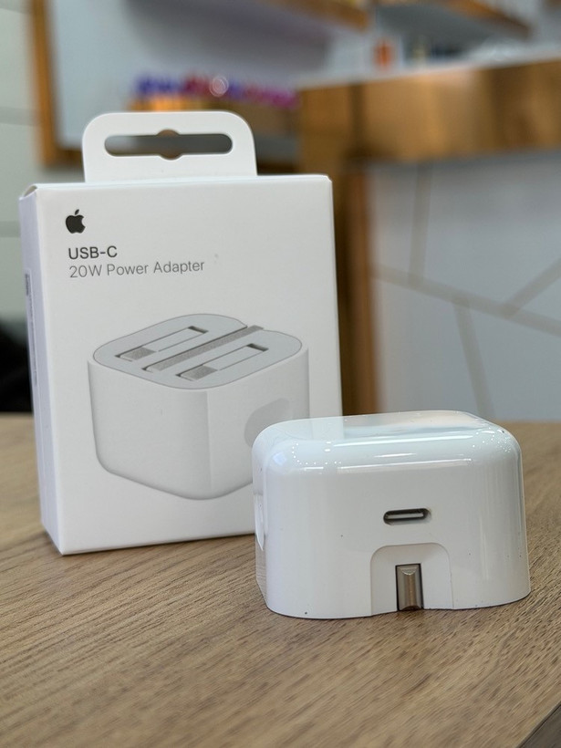 آداپتور شارژ 20W اپل مدل A2344 | باکیفیت و استاندارد | مناسب برای iPhone، iPad و Apple Watch (پین تاشو)