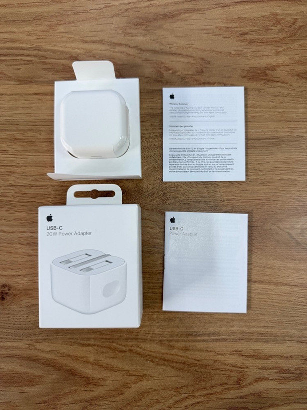 آداپتور شارژ 20W اپل مدل A2344 | باکیفیت و استاندارد | مناسب برای iPhone، iPad و Apple Watch (پین تاشو)