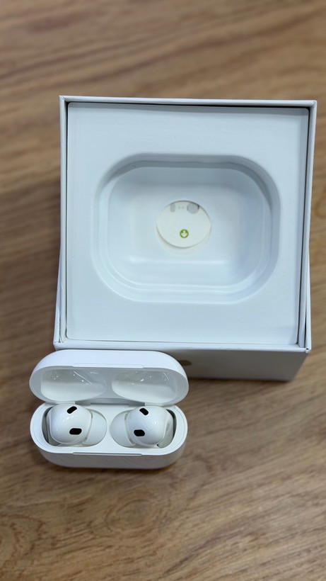 هندزفری بیسیم اپل مدل AirPods Pro 2 (پورت USB-C) | کیس شارژ MagSafe