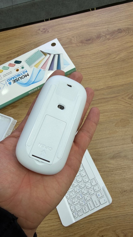 ست ماوس و کیبورد بیسیم بلوتوثی چندکاره (Multi-Device Bluetooth Kit) با نور پسزمینه RGB